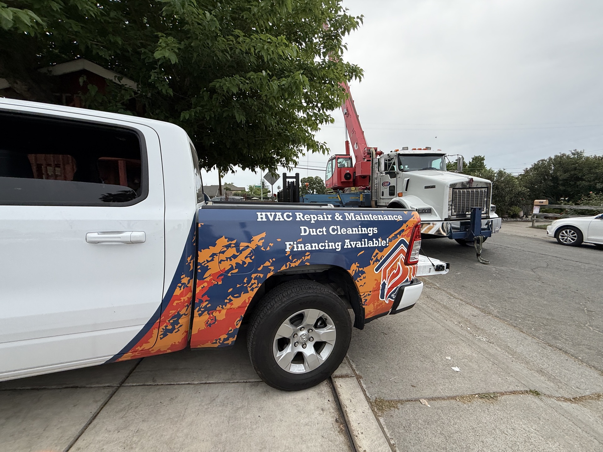 HVAC repair truck arriving at a North Highlands, CA home